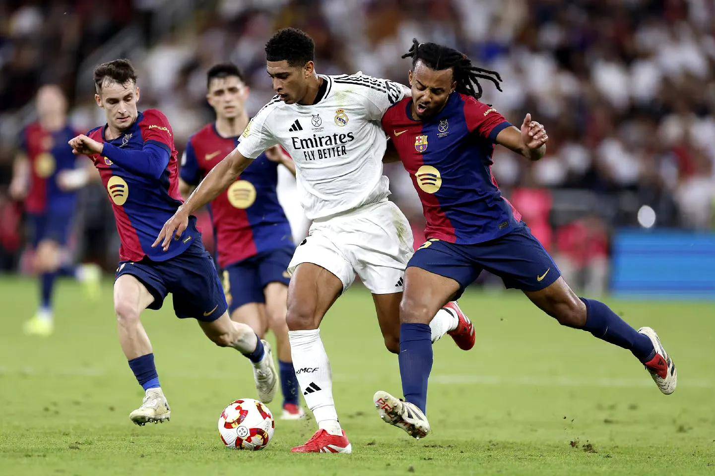 皇马客场逆袭，击败对手实现逆转